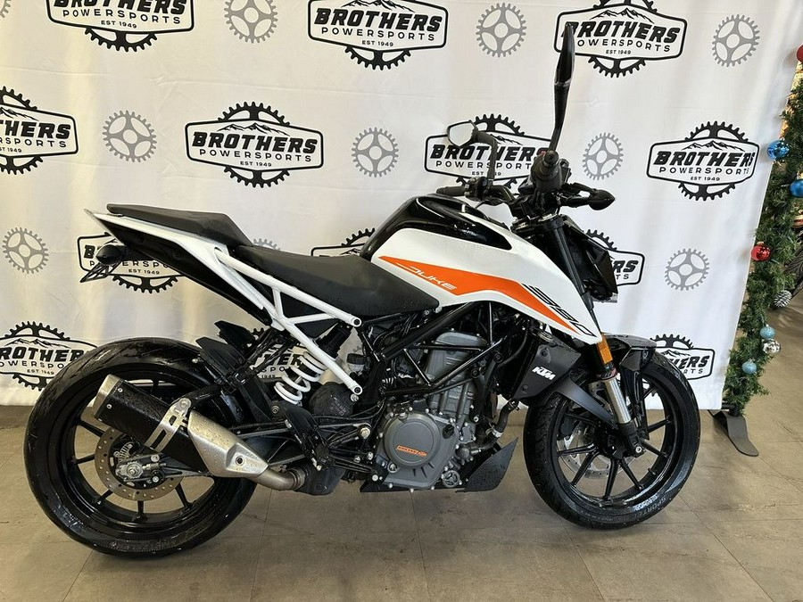 2022 KTM 390 Duke