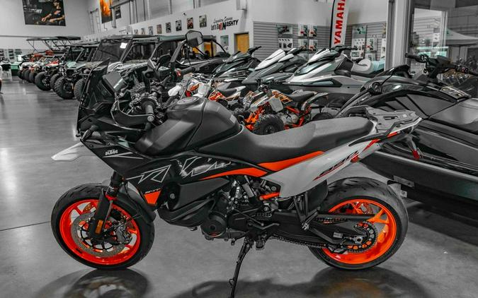 2024 KTM 890 SMT