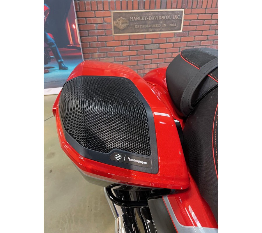 FLHXSE 2024 CVO™ Street Glide®