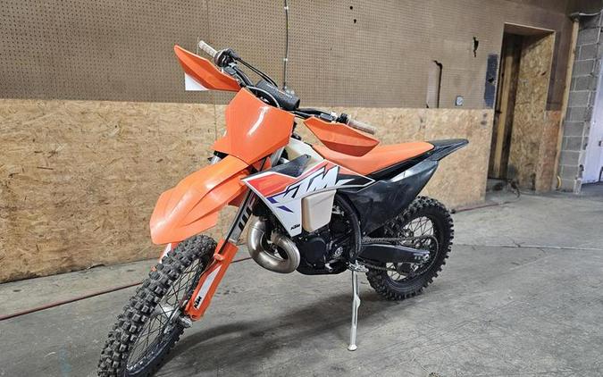 2023 KTM XC 250