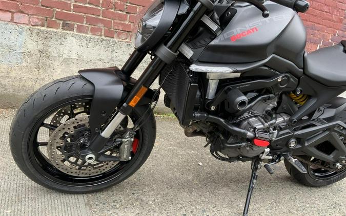 2021 Ducati MONSTER PLU