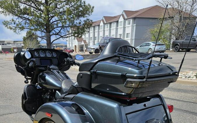 2025 Tri Glide Ultra FLHTCUTG