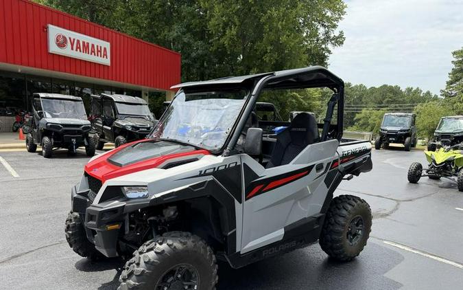 2025 Polaris® General 1000 Sport
