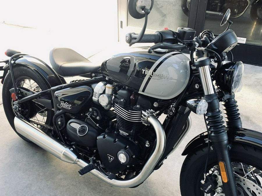 2024 Triumph Bonneville Bobber Jet Black/Ash Gray