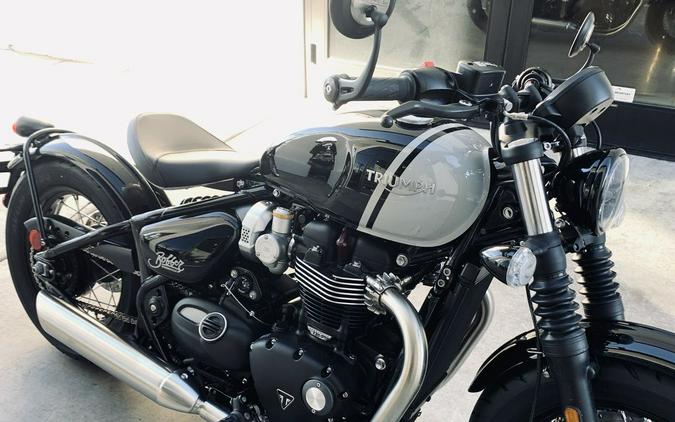 2024 Triumph Bonneville Bobber Jet Black/Ash Gray