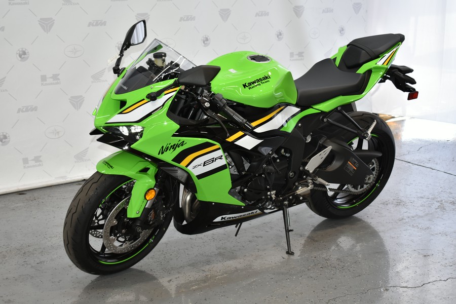 2024 Kawasaki Ninja® ZX™-6R Base