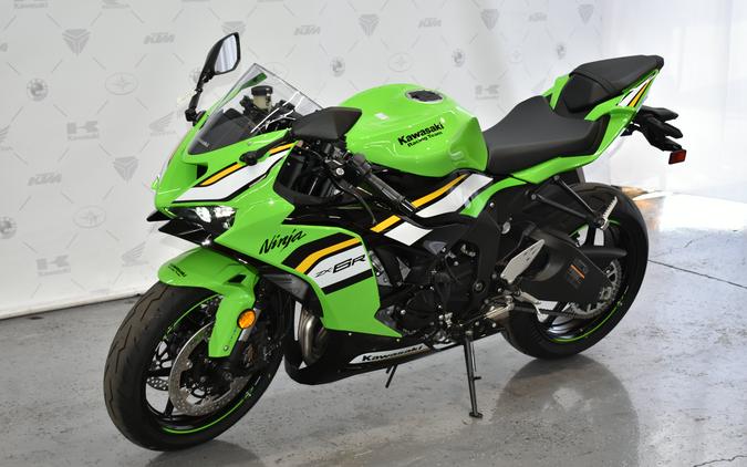 2024 Kawasaki Ninja® ZX™-6R Base