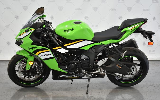 2024 Kawasaki Ninja® ZX™-6R Base