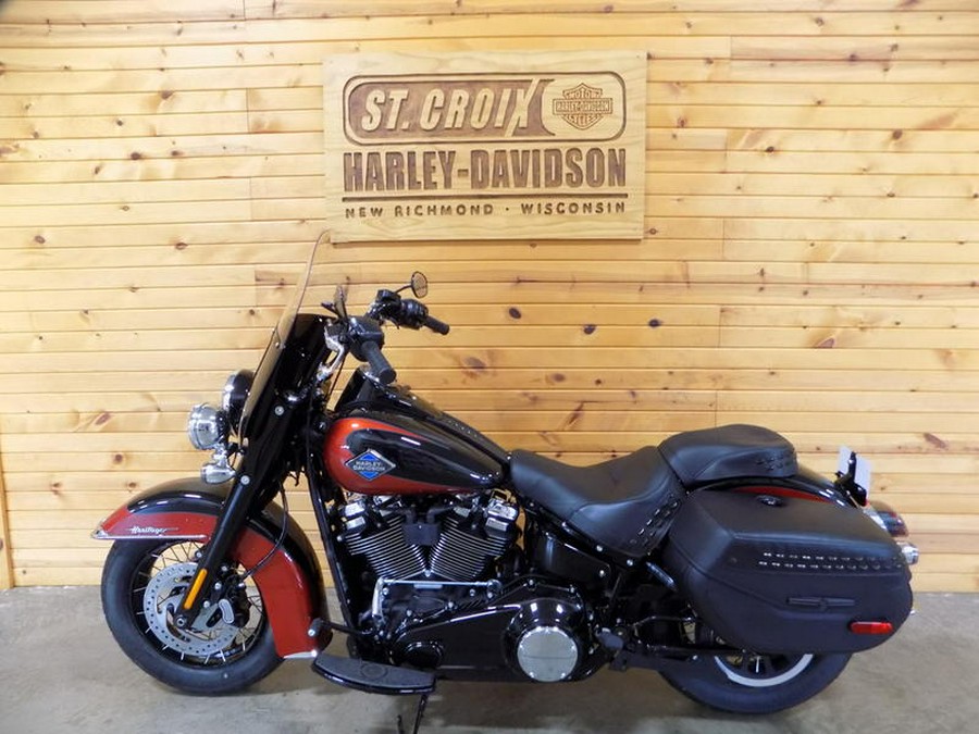 2025 Harley-Davidson® FLHC - Heritage Classic