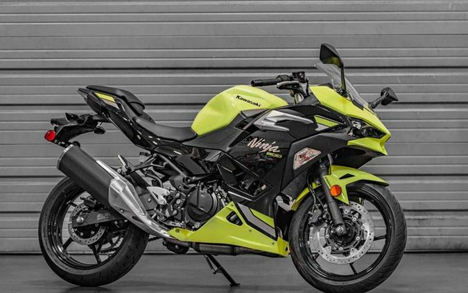 2026 Kawasaki Ninja 500 ABS Metallic Yellowish Green/Ebony