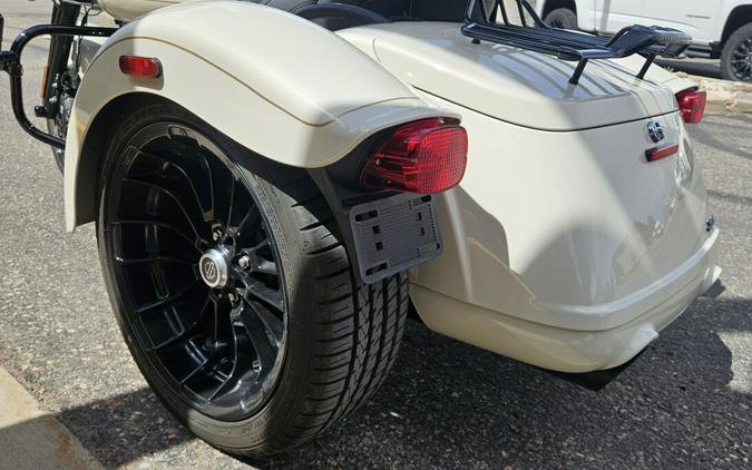 2023 Freewheeler FLRT