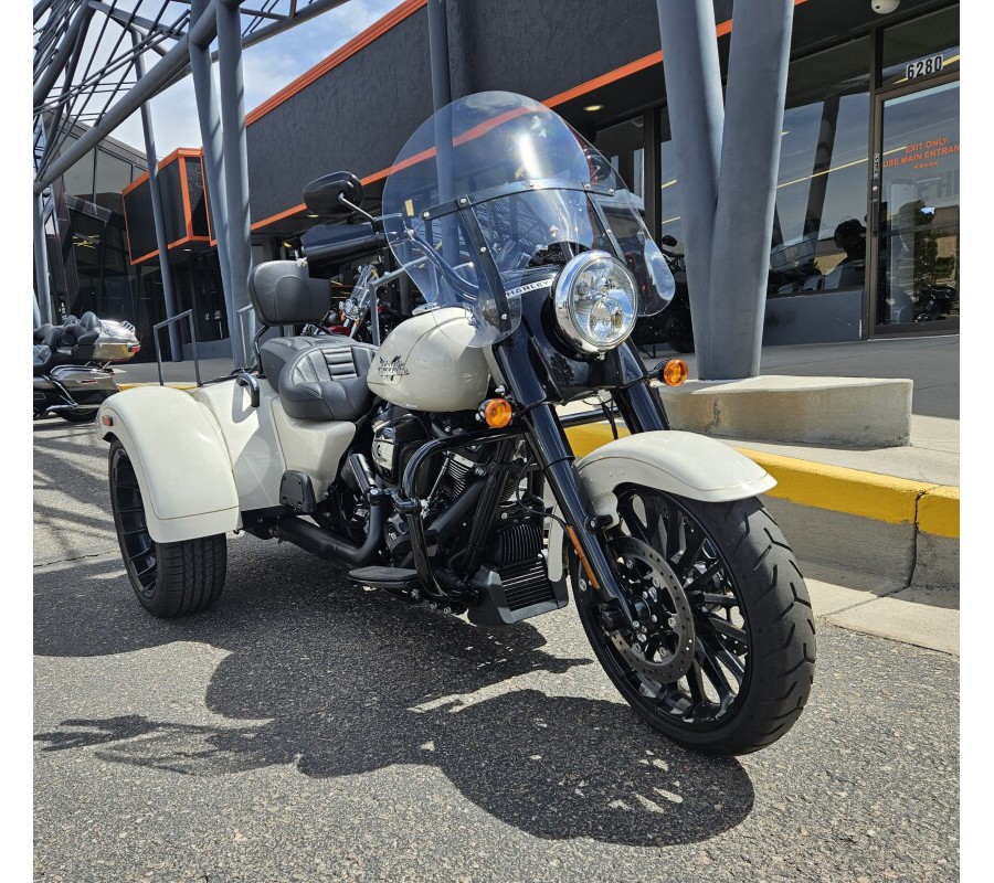 2023 Freewheeler FLRT