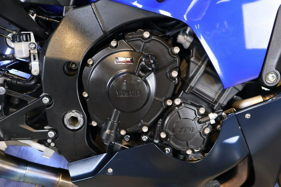 2022 YAMAHA R1