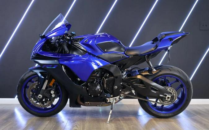 2022 YAMAHA R1