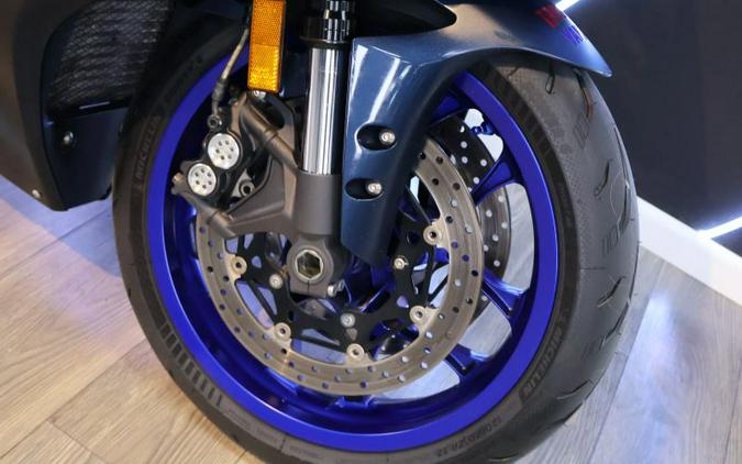 2022 YAMAHA R1
