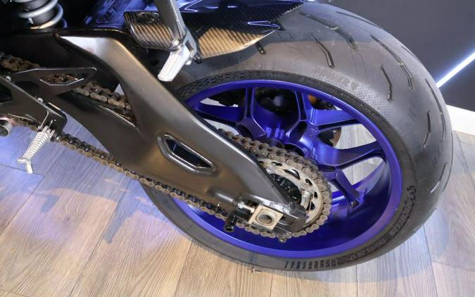 2022 YAMAHA R1