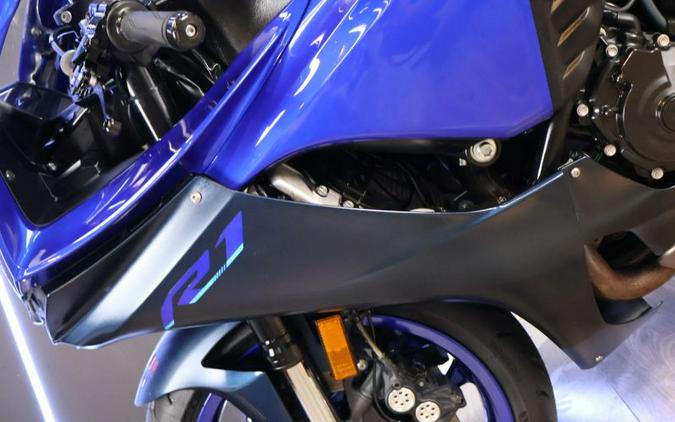 2022 YAMAHA R1