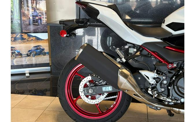 2026 Kawasaki Z500 SE ABS