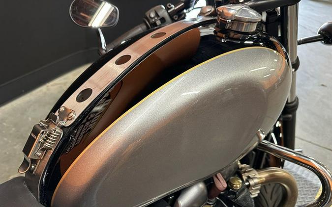 2017 Triumph Street Cup Jet BlackSilver Ice