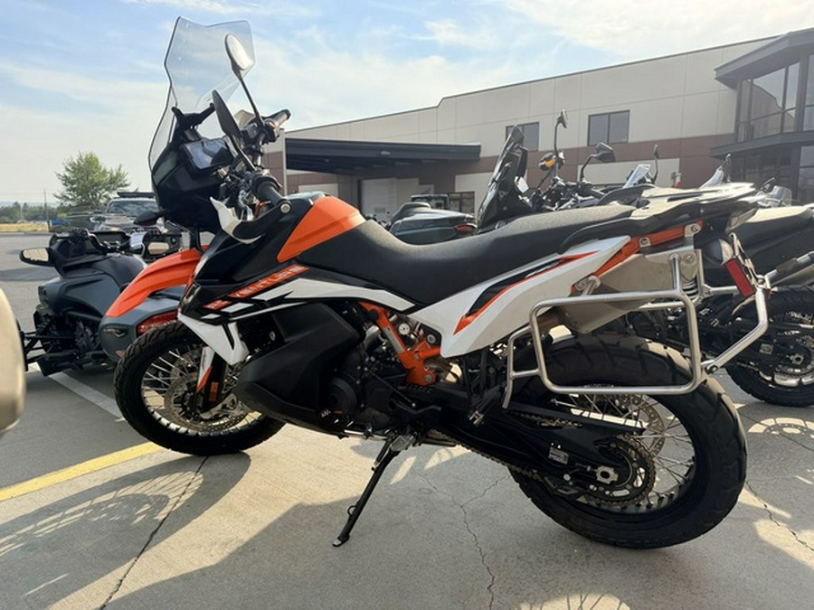2021 KTM Adventure 890