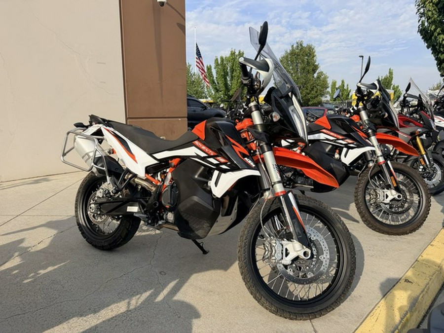 2021 KTM Adventure 890