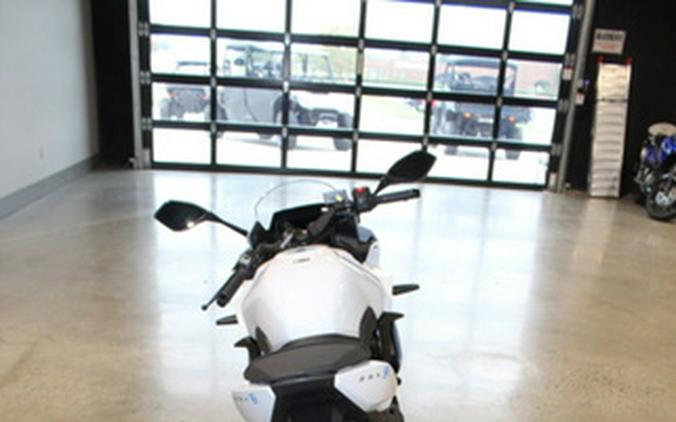 2027 Suzuki GSX 8R