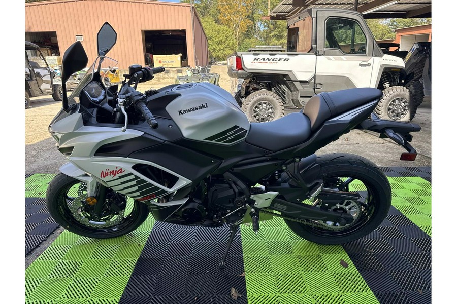 2026 Kawasaki Ninja® 650 ABS