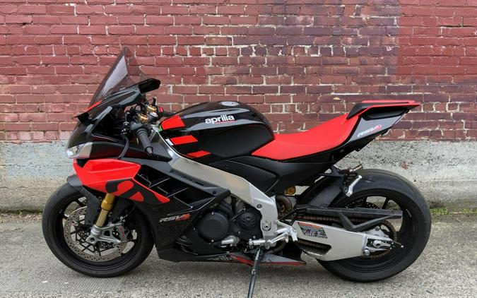 2022 Aprilia RSV FACTORY