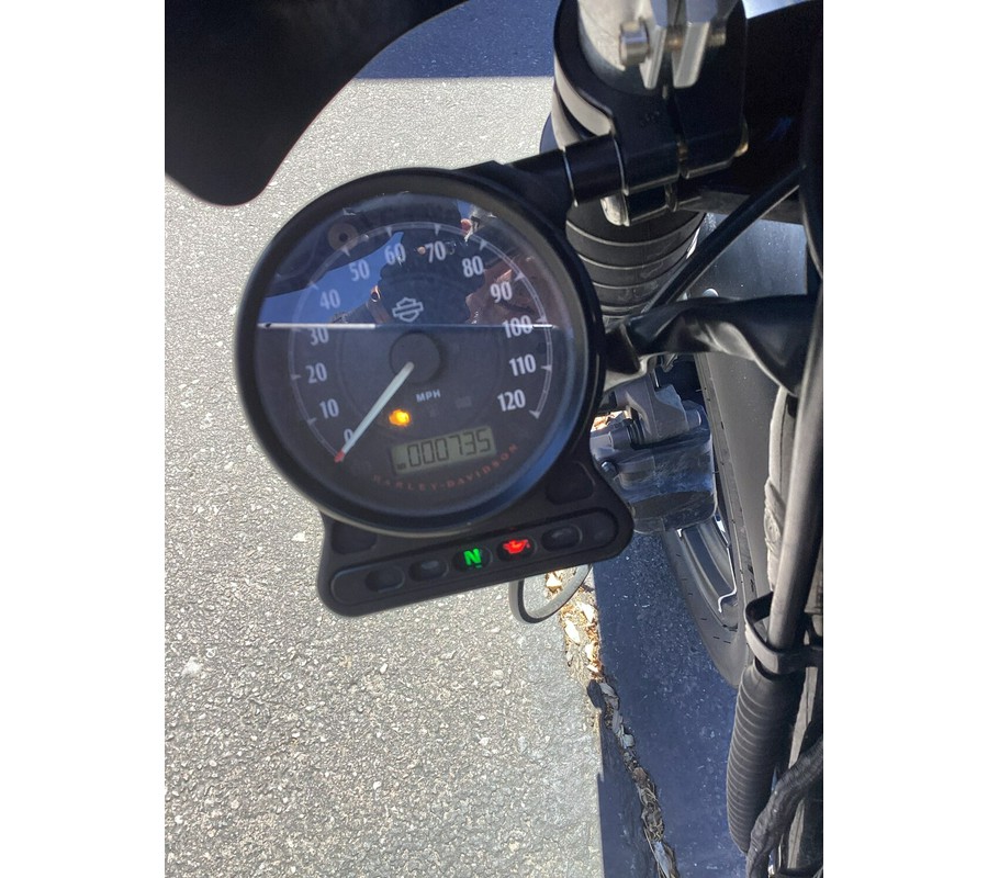 XL 883N 2022 Iron 883™