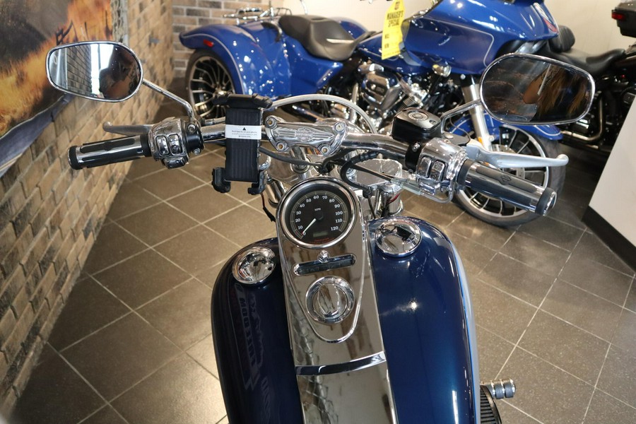 1999 Softail Custom (FXSTC)