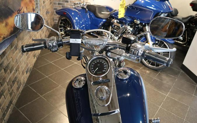 1999 Softail Custom (FXSTC)