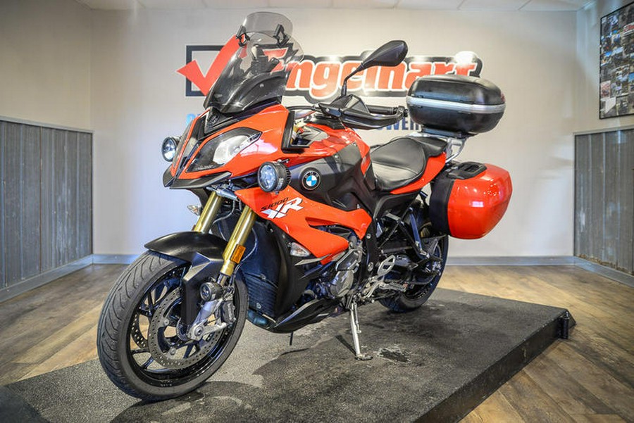 2016 BMW S 1000 XR Premium Racing Red