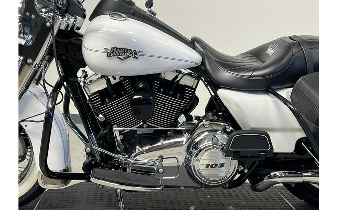 2012 Harley-Davidson® Road King® Classic FLHRC