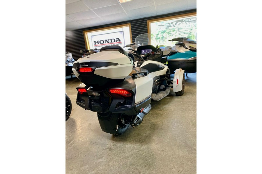 2024 Can-Am RD SPYDER RT STS 1330 SE6 WH SE 24 Base