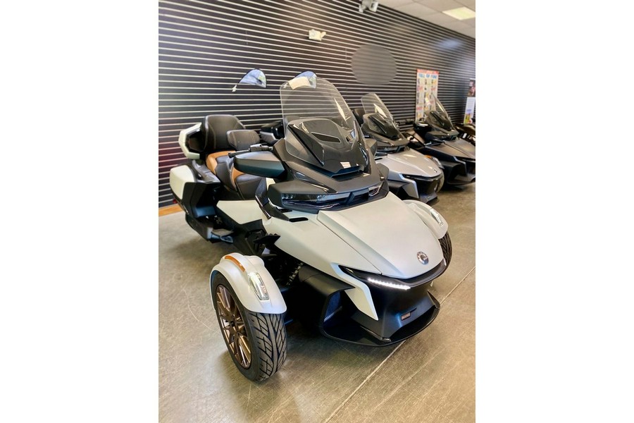 2024 Can-Am RD SPYDER RT STS 1330 SE6 WH SE 24 Base