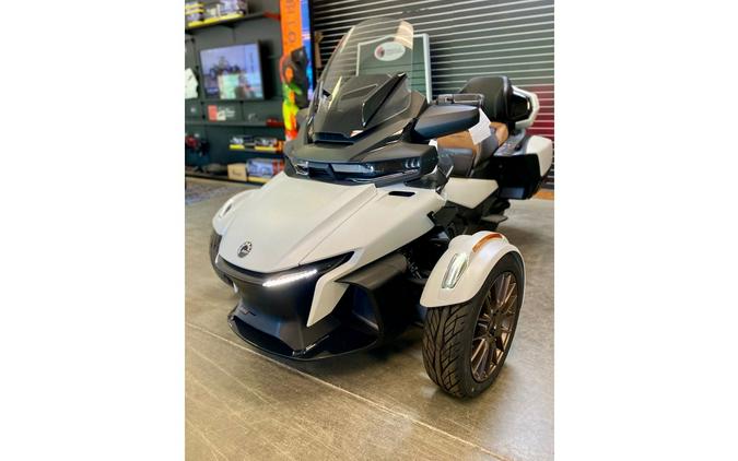 2024 Can-Am RD SPYDER RT STS 1330 SE6 WH SE 24 Base