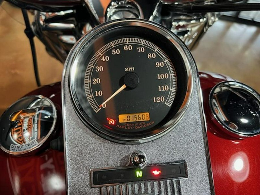 2006 Harley-Davidson® FLHRCI - Road King® Classic