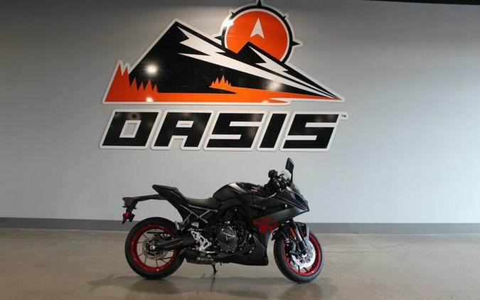 2027 Suzuki GSX800FROM7
