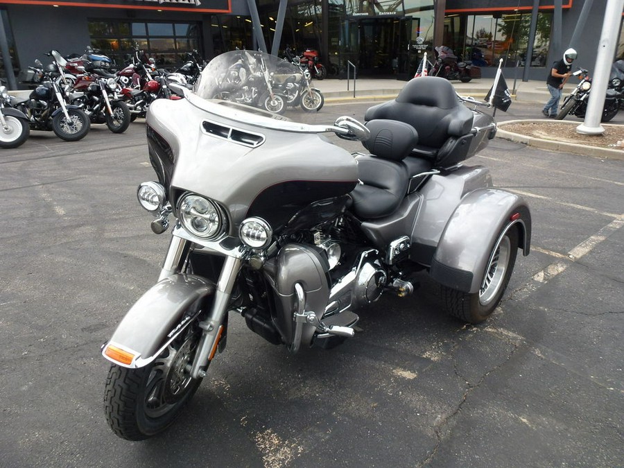 2016 Harley-Davidson® FLHTCUTG - Tri Glide® Ultra