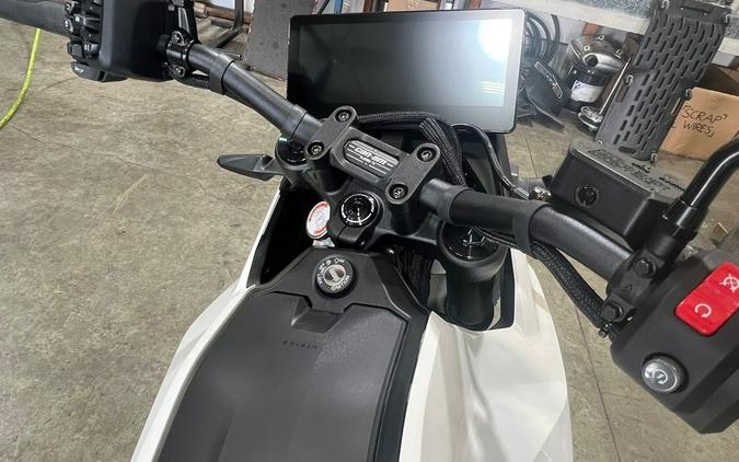 2025 Can-Am® Origin White