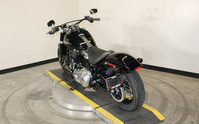 2021 Harley-Davidson® FLSL - Softail Slim®