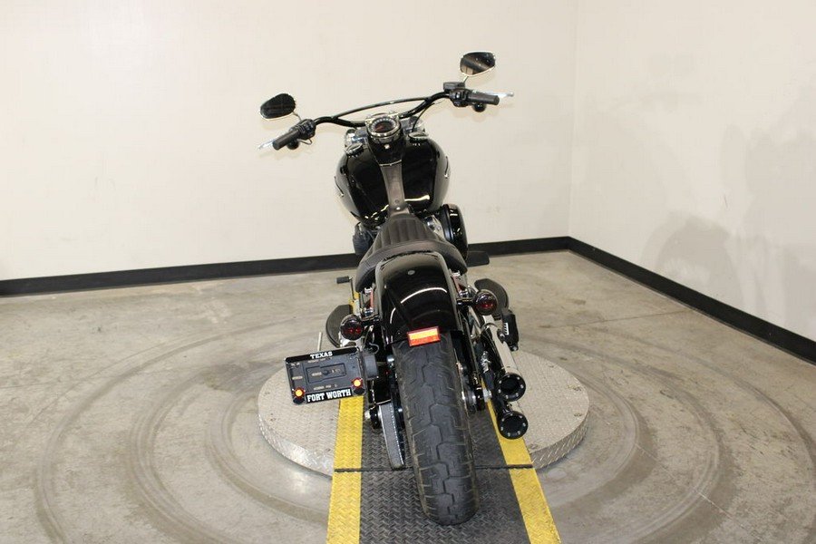 2021 Harley-Davidson® FLSL - Softail Slim®