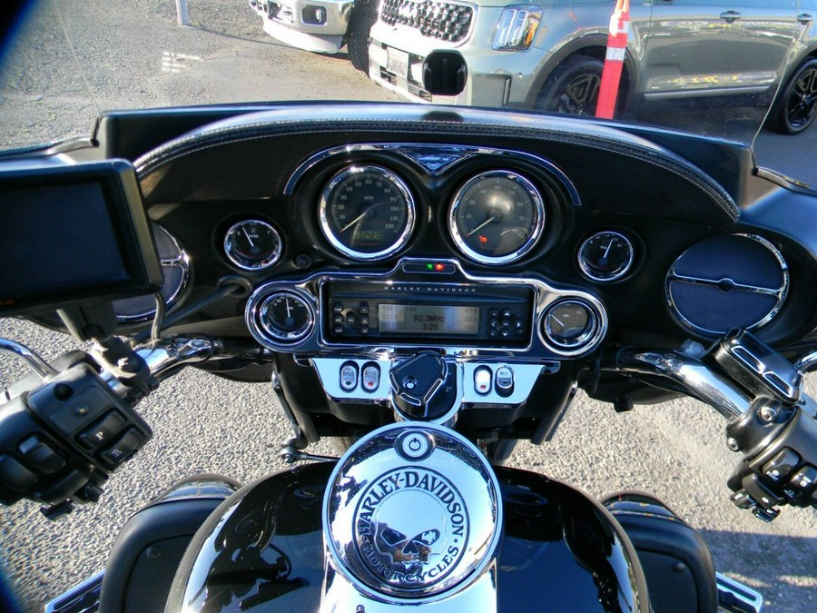 2011 Harley-Davidson Tri Glide Ultra FLHTCUTG