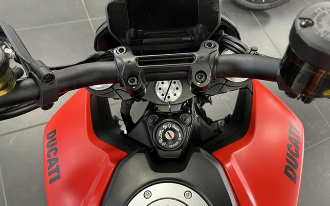 2025 DUCATI HYPERMOTARD 950 RVE