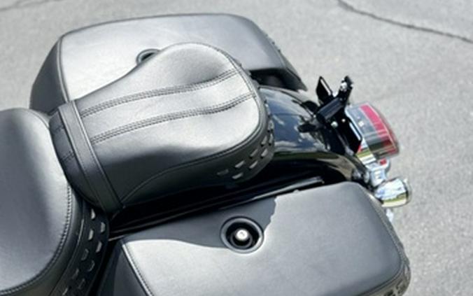2025 Harley-Davidson Softail FLHC - Heritage Classic