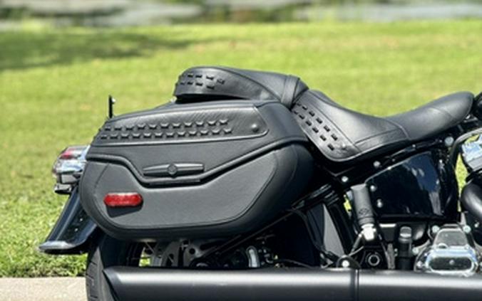 2025 Harley-Davidson Softail FLHC - Heritage Classic