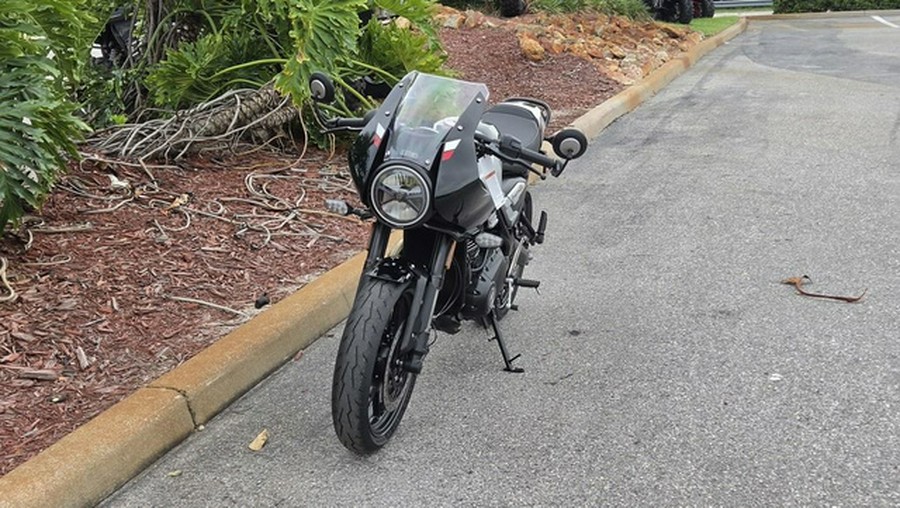 2026 Triumph Thruxton 400 Phantom Black Aluminium Silver