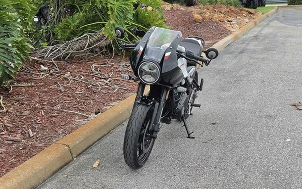 2026 Triumph Thruxton 400 Phantom Black Aluminium Silver