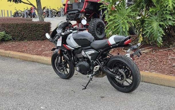 2026 Triumph Thruxton 400 Phantom Black Aluminium Silver
