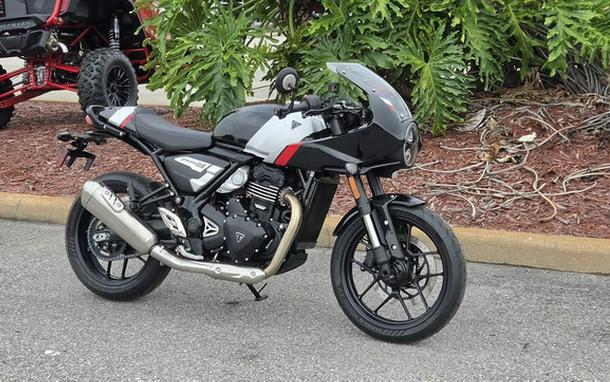 2026 Triumph Thruxton 400 Phantom Black Aluminium Silver